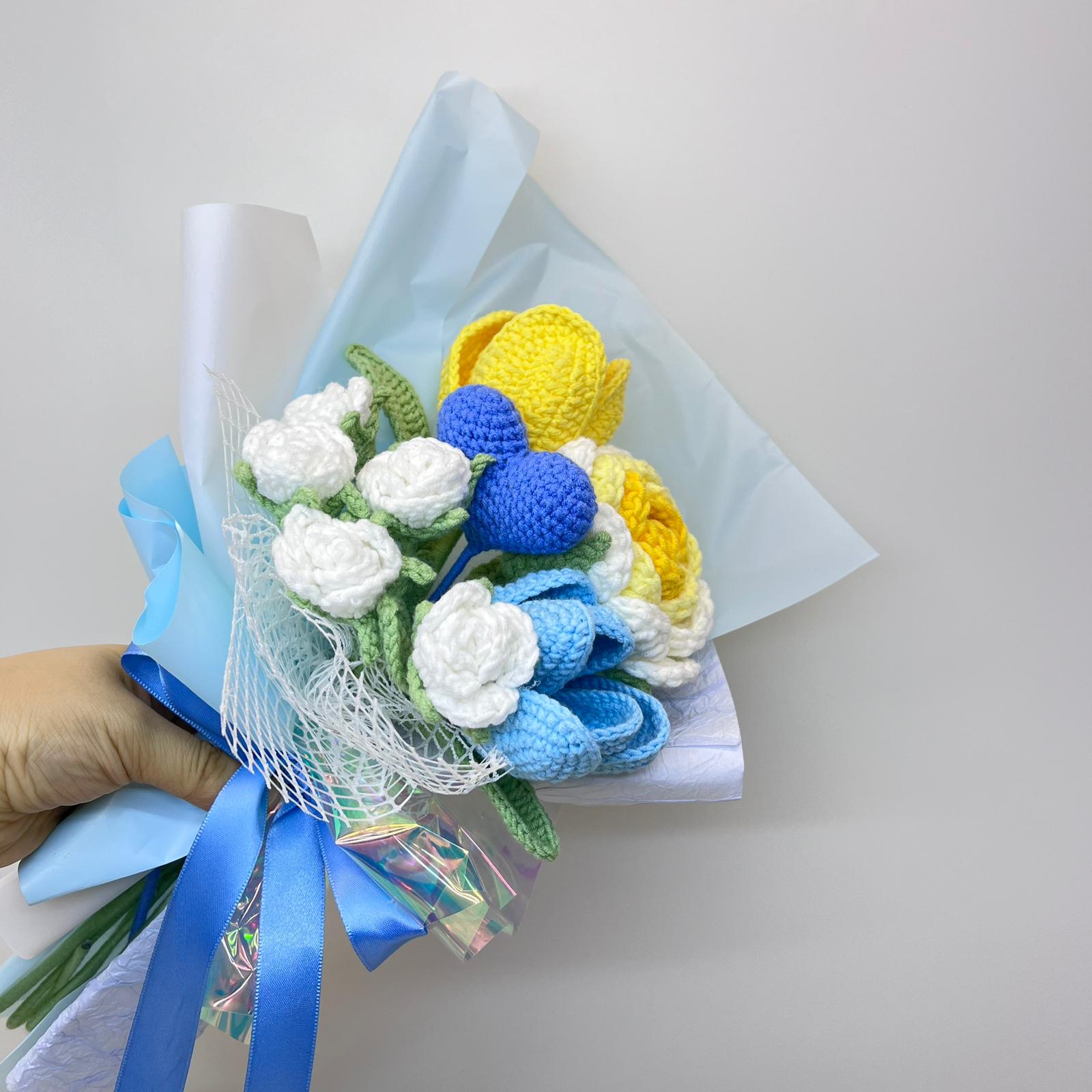 Elegant Crochet Flower Bouquet - Delightful Dreams II