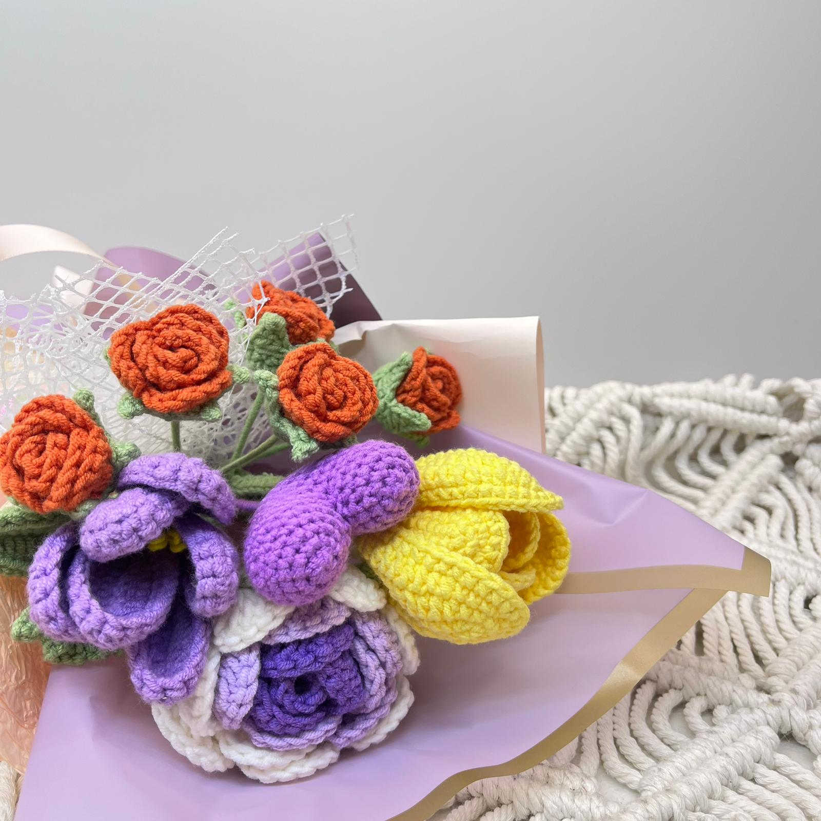 Elegant Crochet Flower Bouquet - Delightful Dreams II